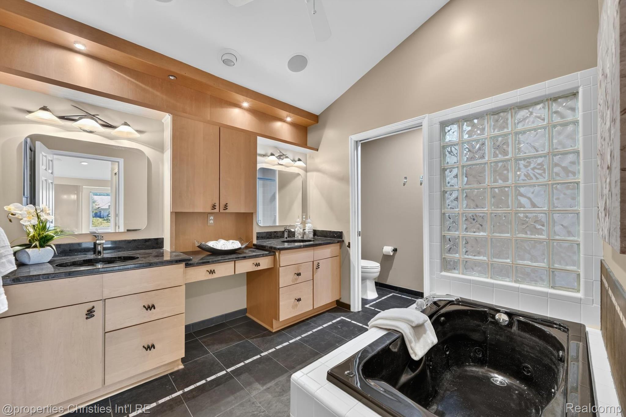 237 Winslow Circle