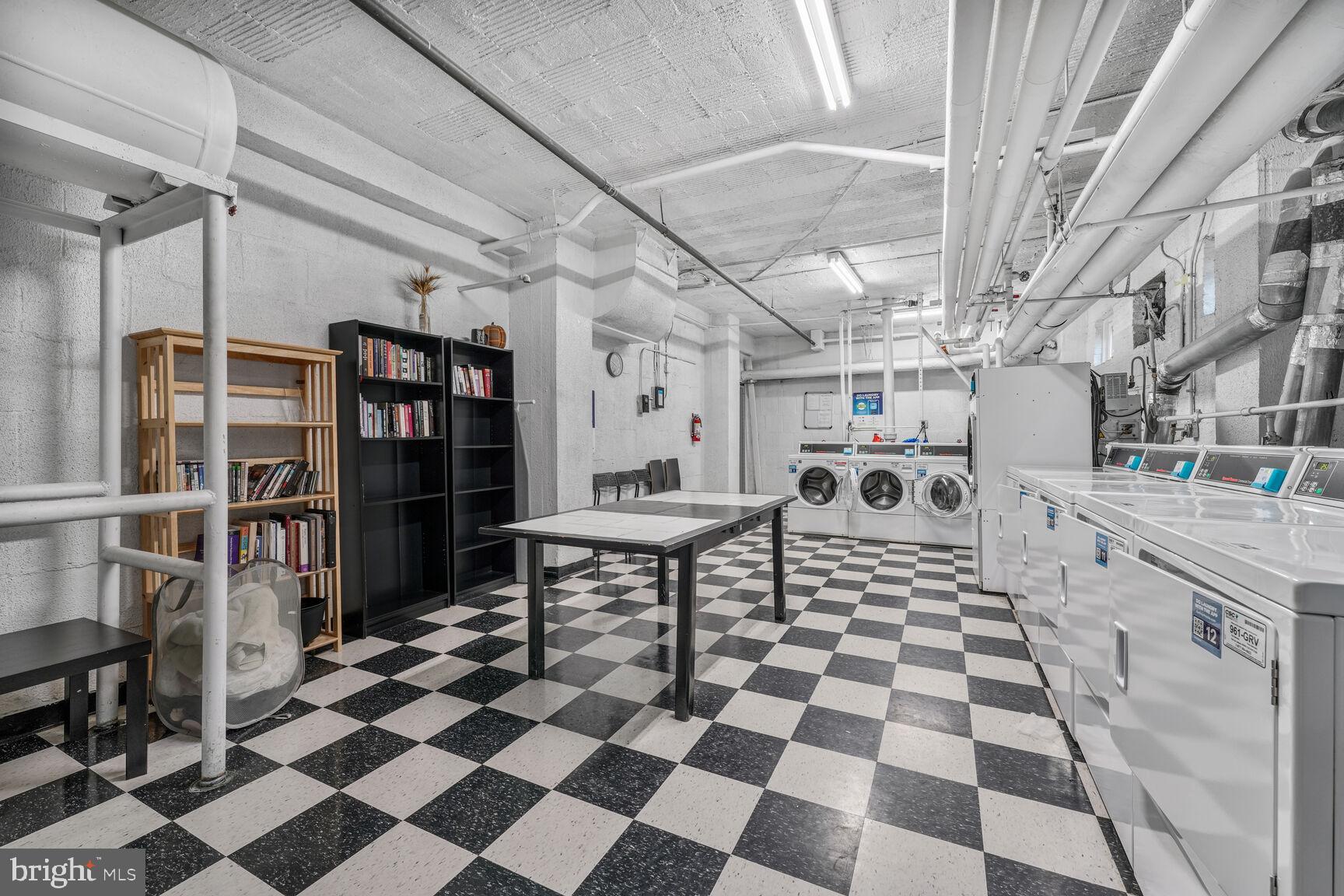 2515 K STREET NW 205