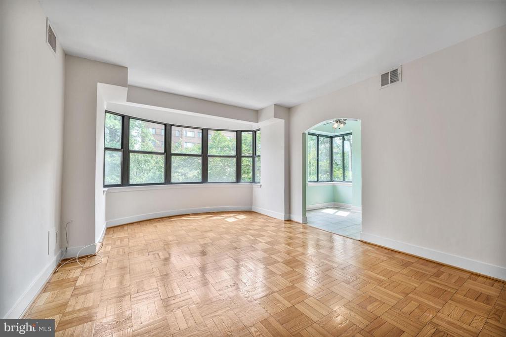 2515 K STREET NW 205