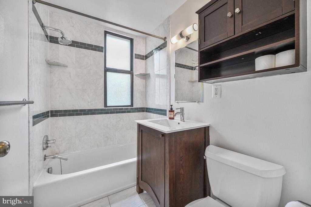 2515 K STREET NW 205