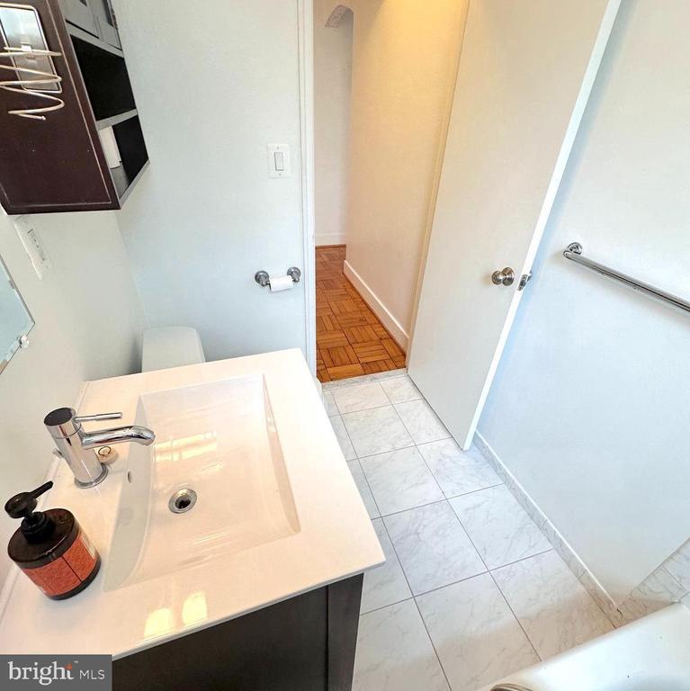 2515 K STREET NW 205