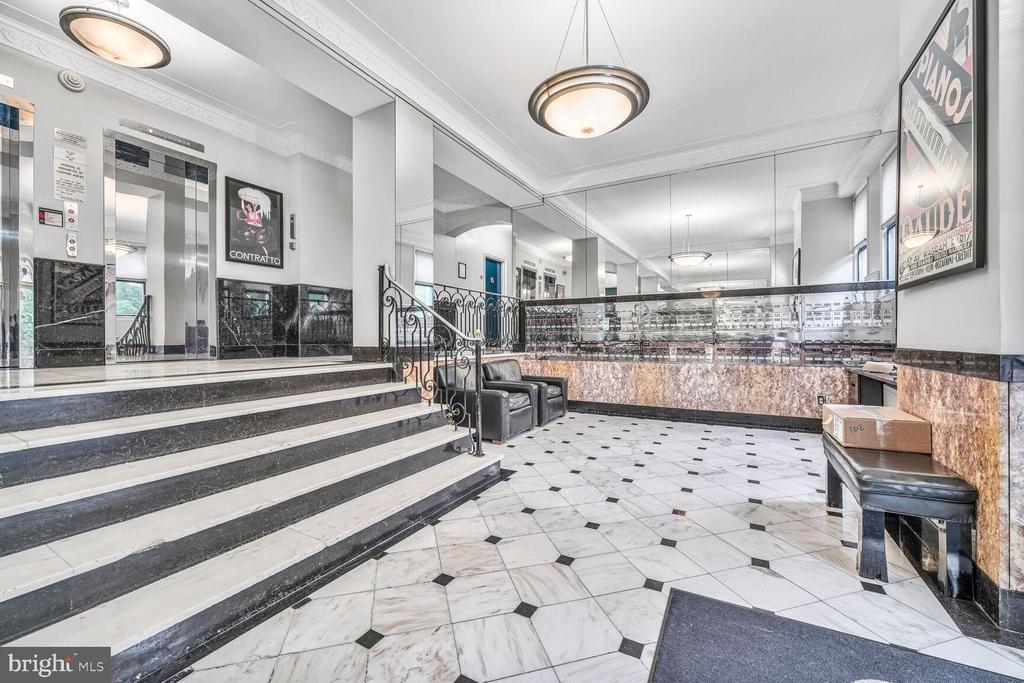 2515 K STREET NW 205