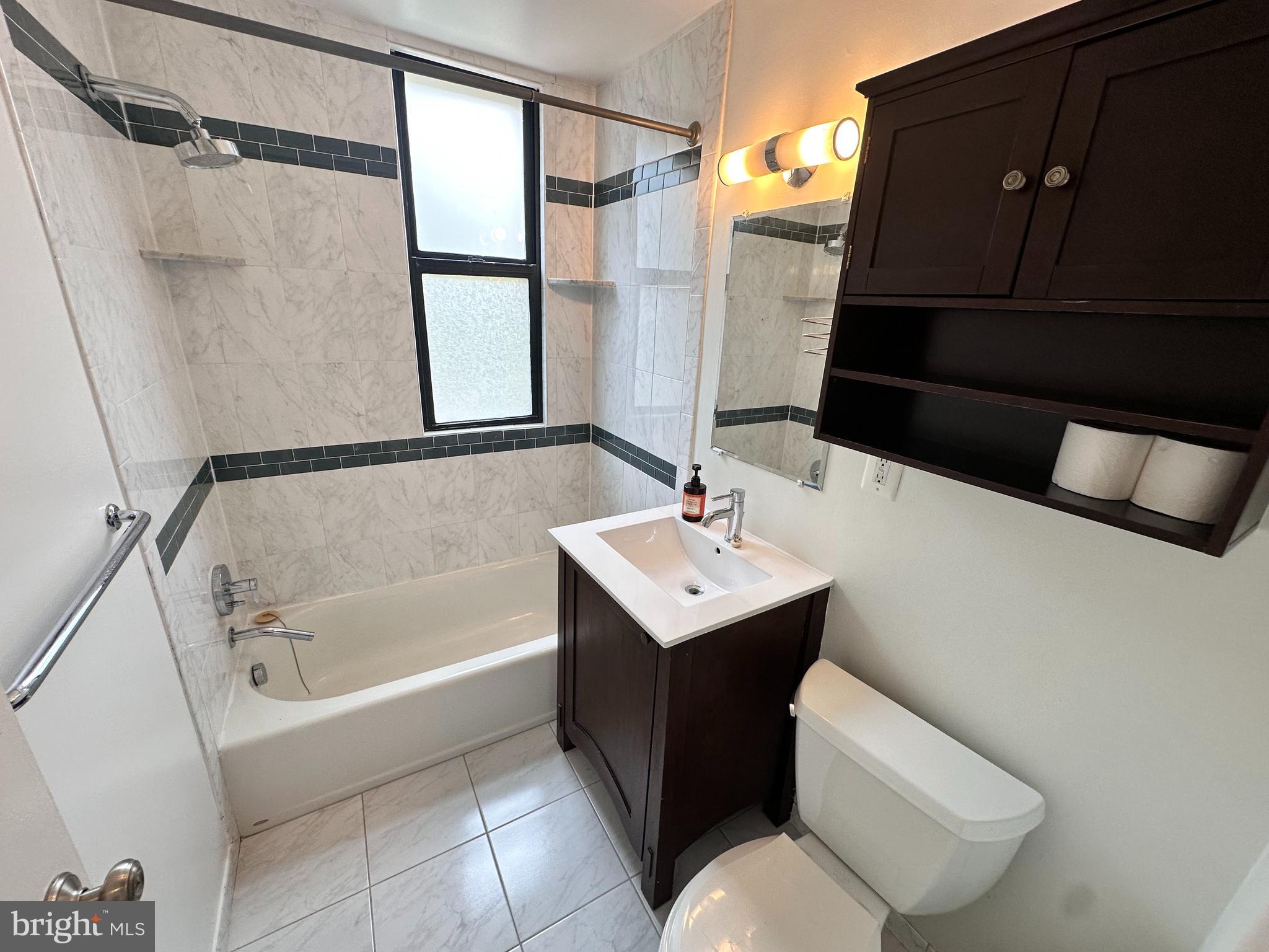 2515 K STREET NW 205