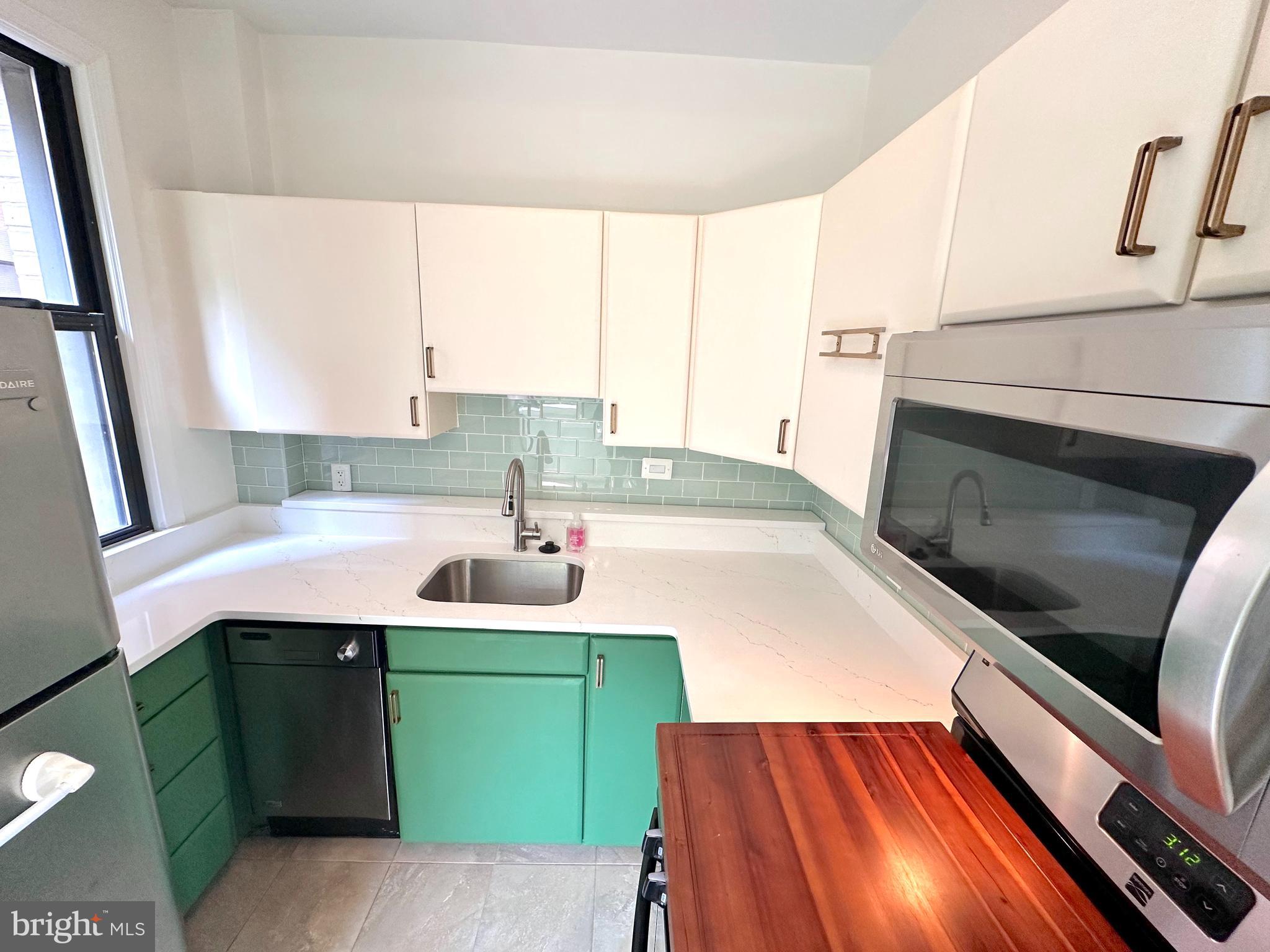2515 K STREET NW 205