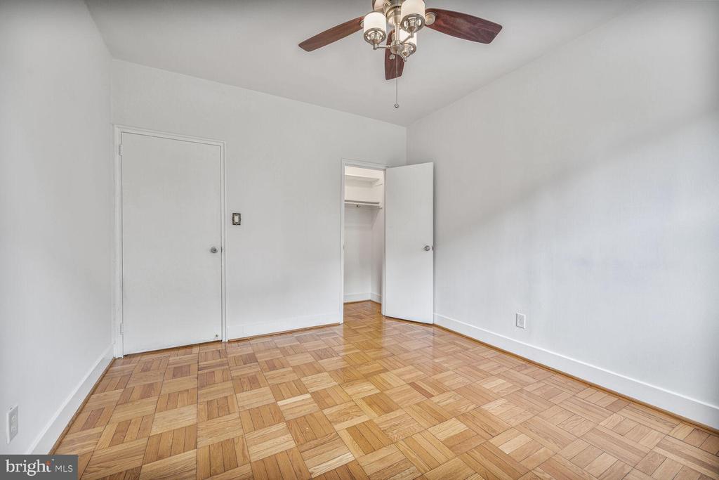 2515 K STREET NW 205