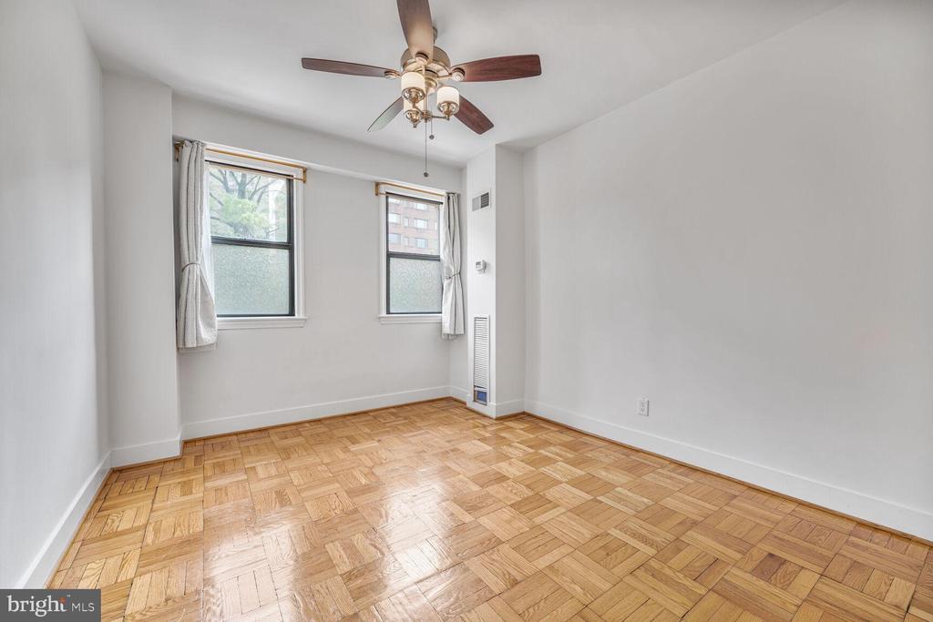 2515 K STREET NW 205