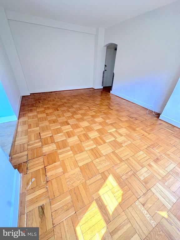 2515 K STREET NW 205