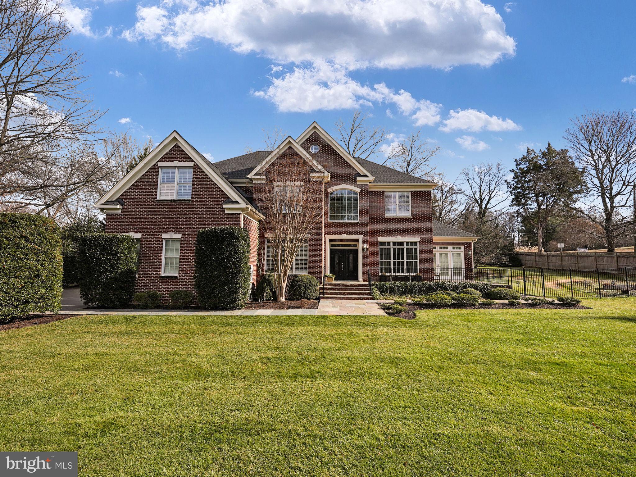 943 DOUGLASS DRIVE