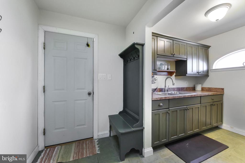 17029 HAMILTON STATION ROAD