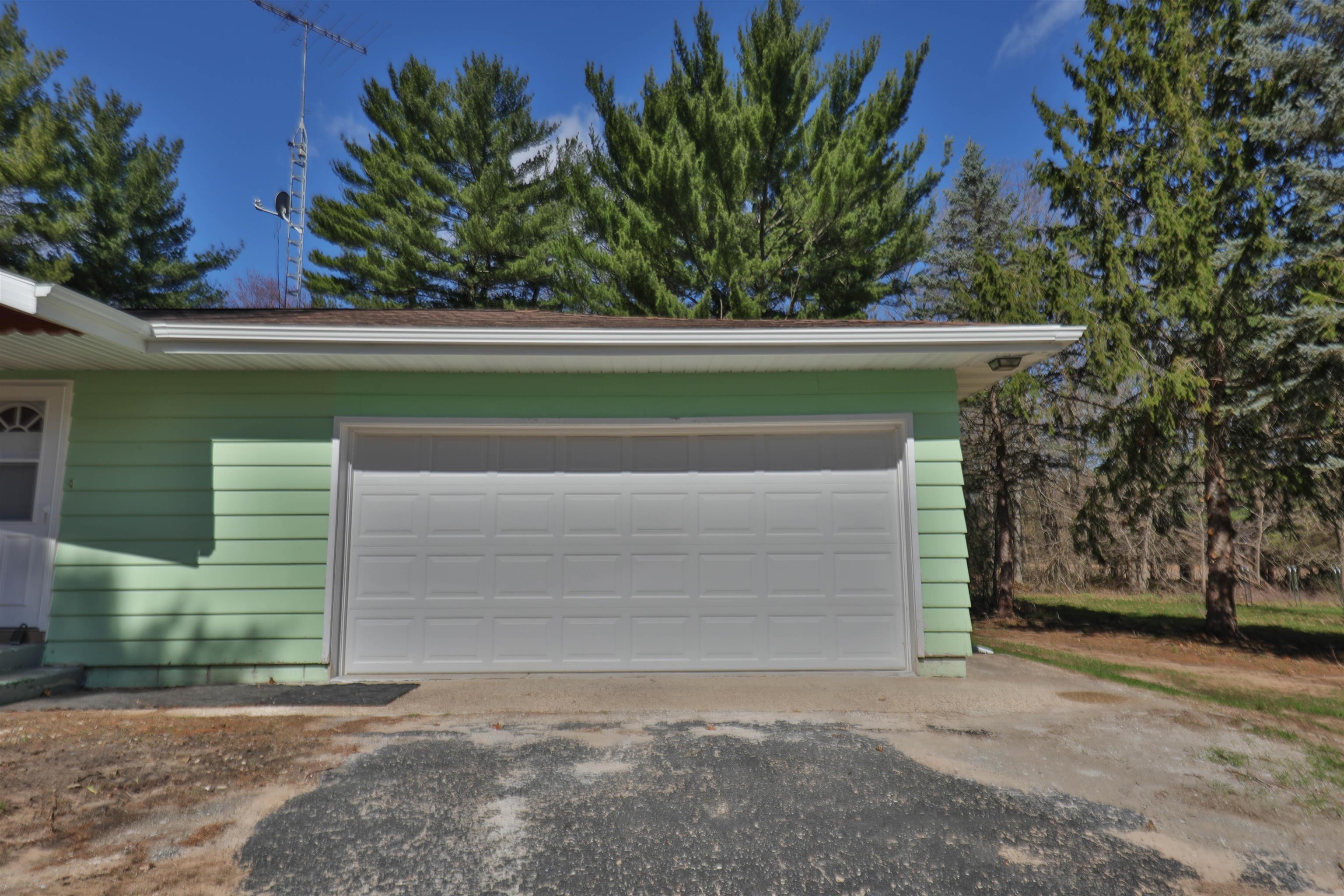 2989 Highway 13