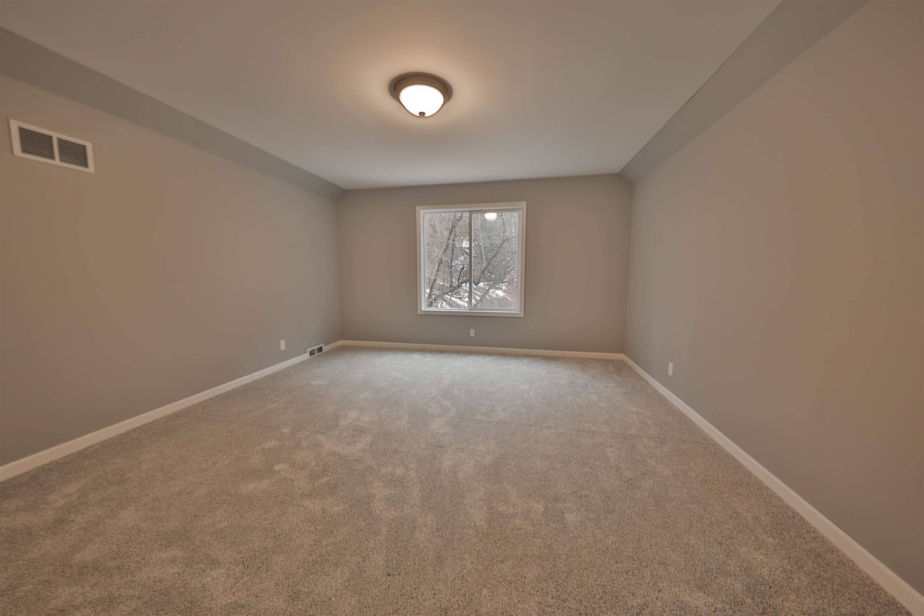 S7437 Forest Lane