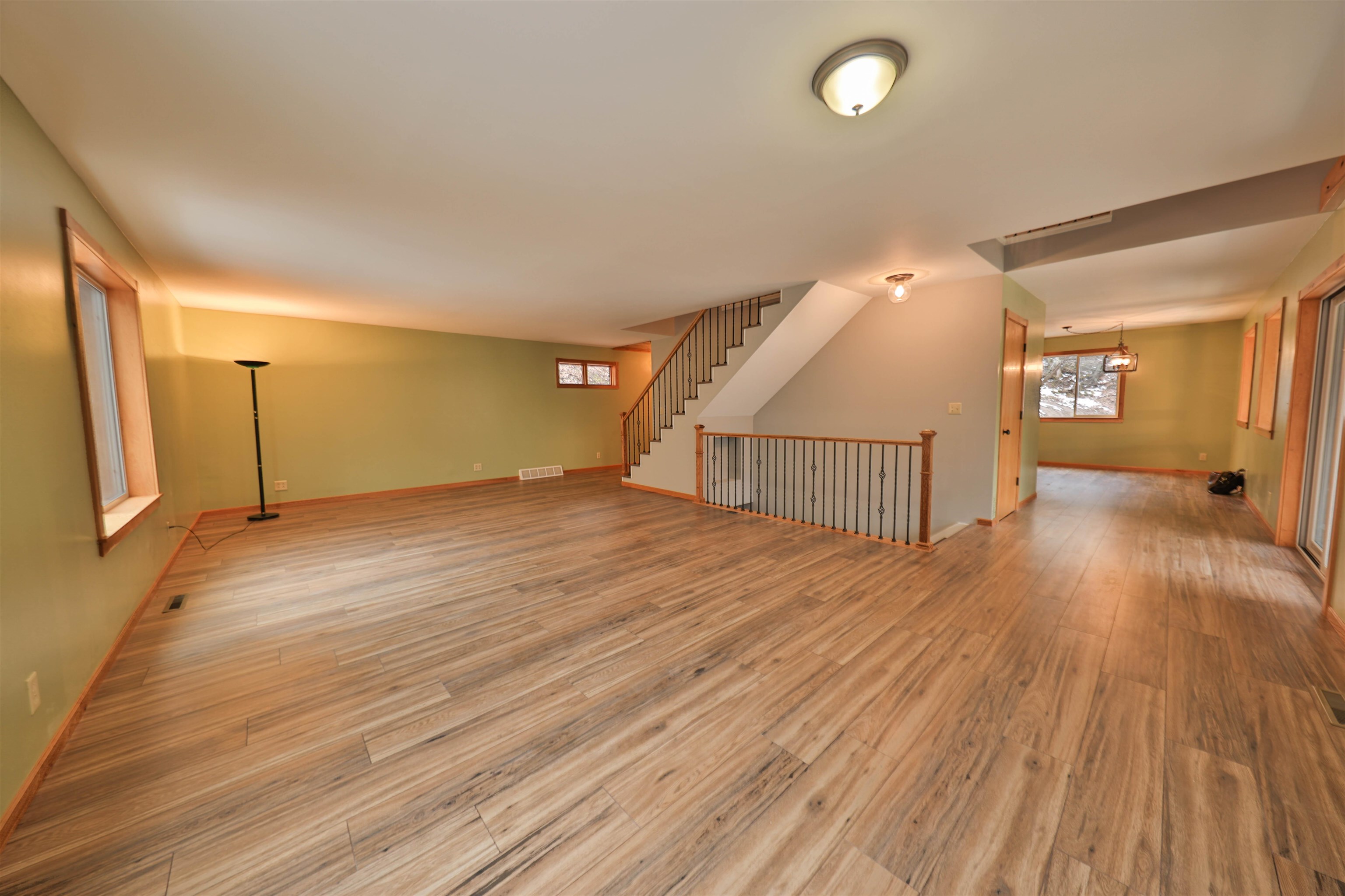 S7437 Forest Lane
