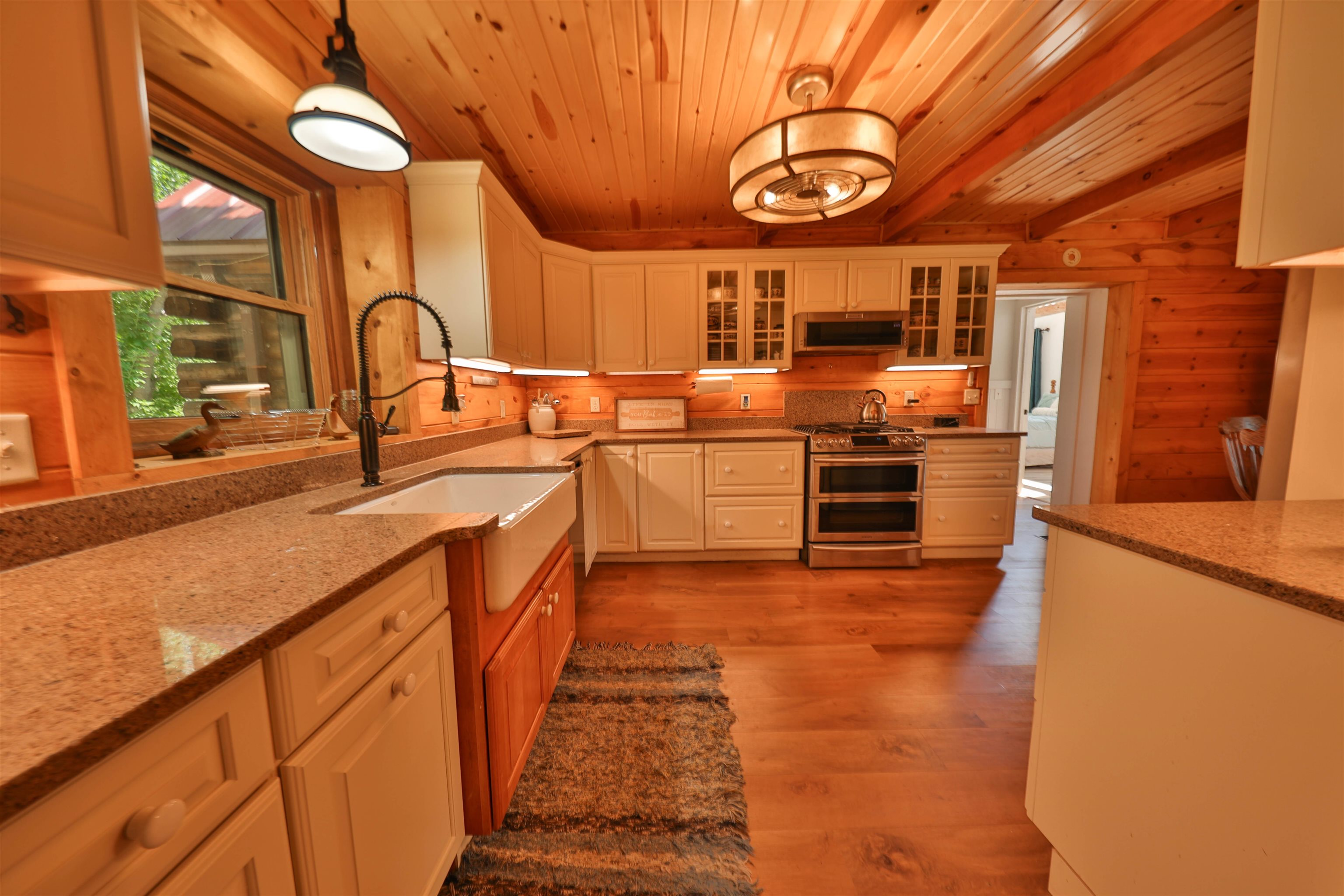 16850 Hood Hollow Lane