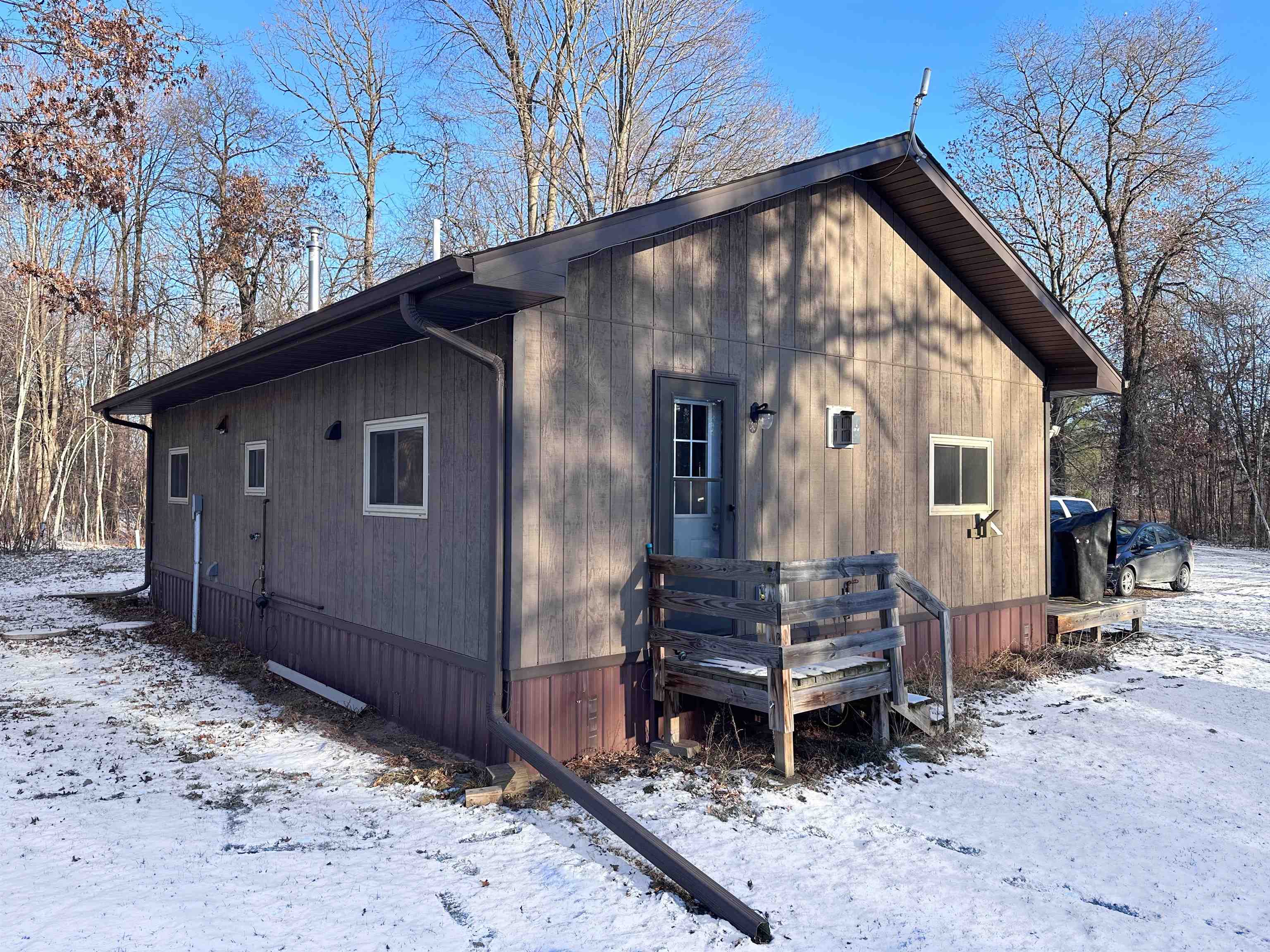 N1385 County Road E