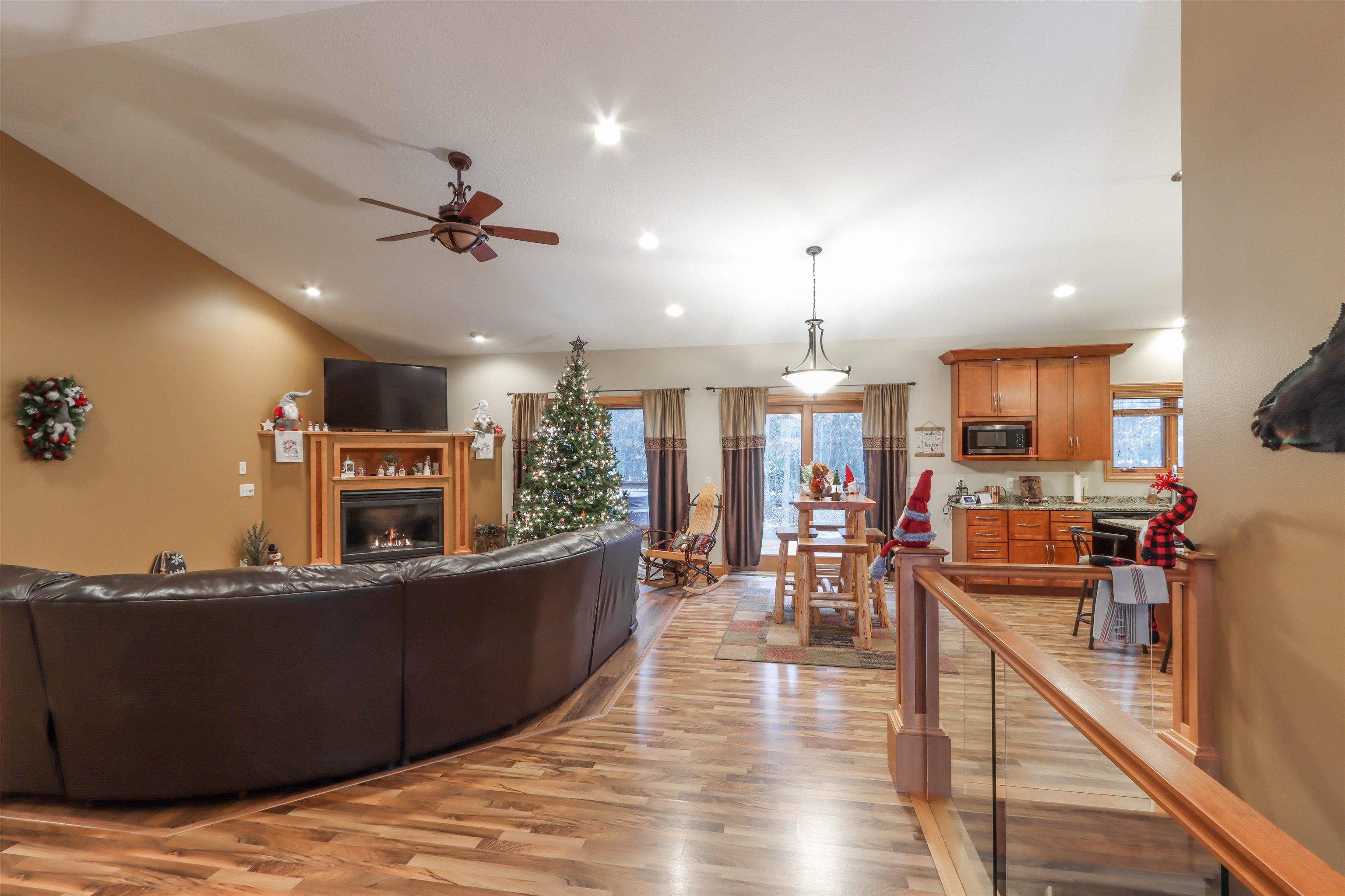W4447 44th Street