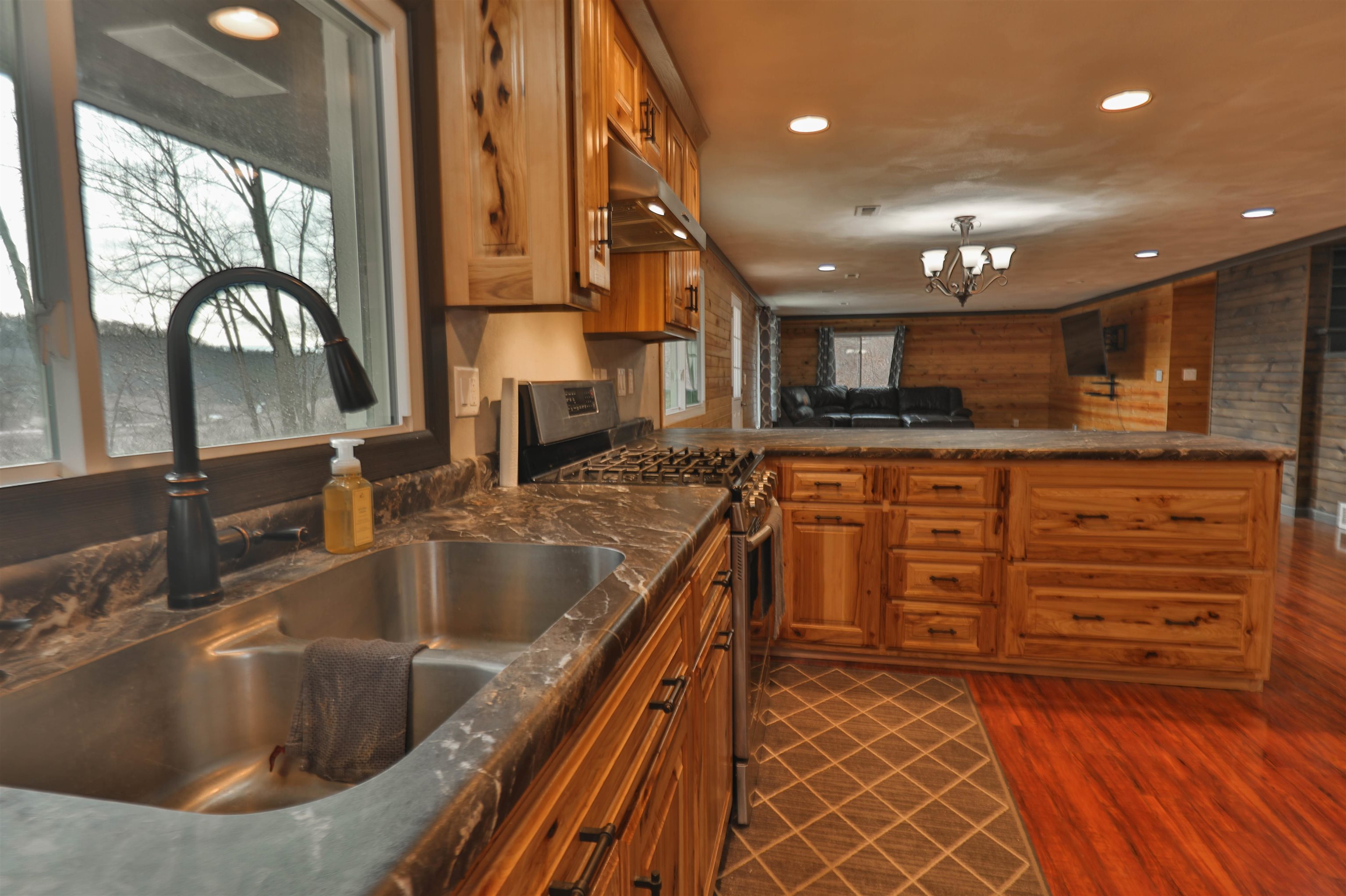 13504 Jungle Bar Lane