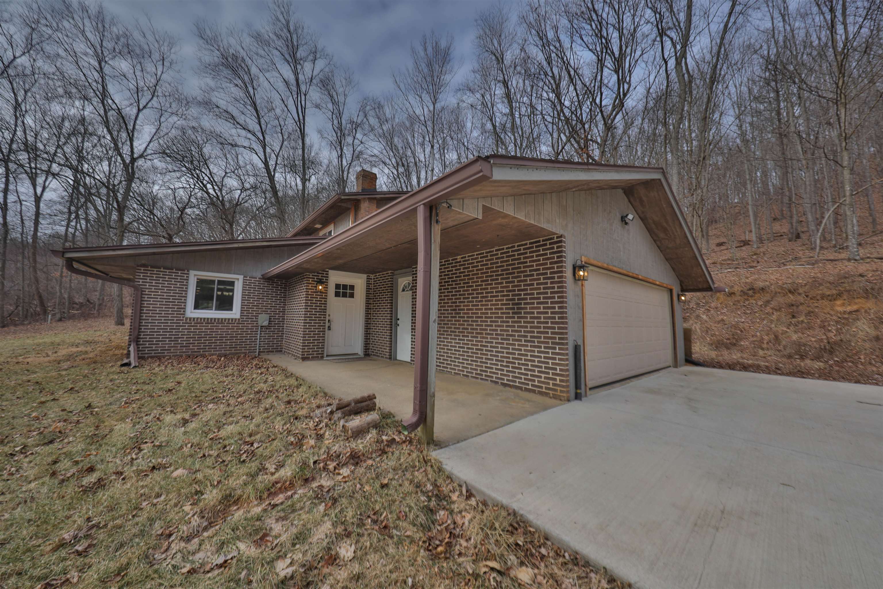 13504 Jungle Bar Lane