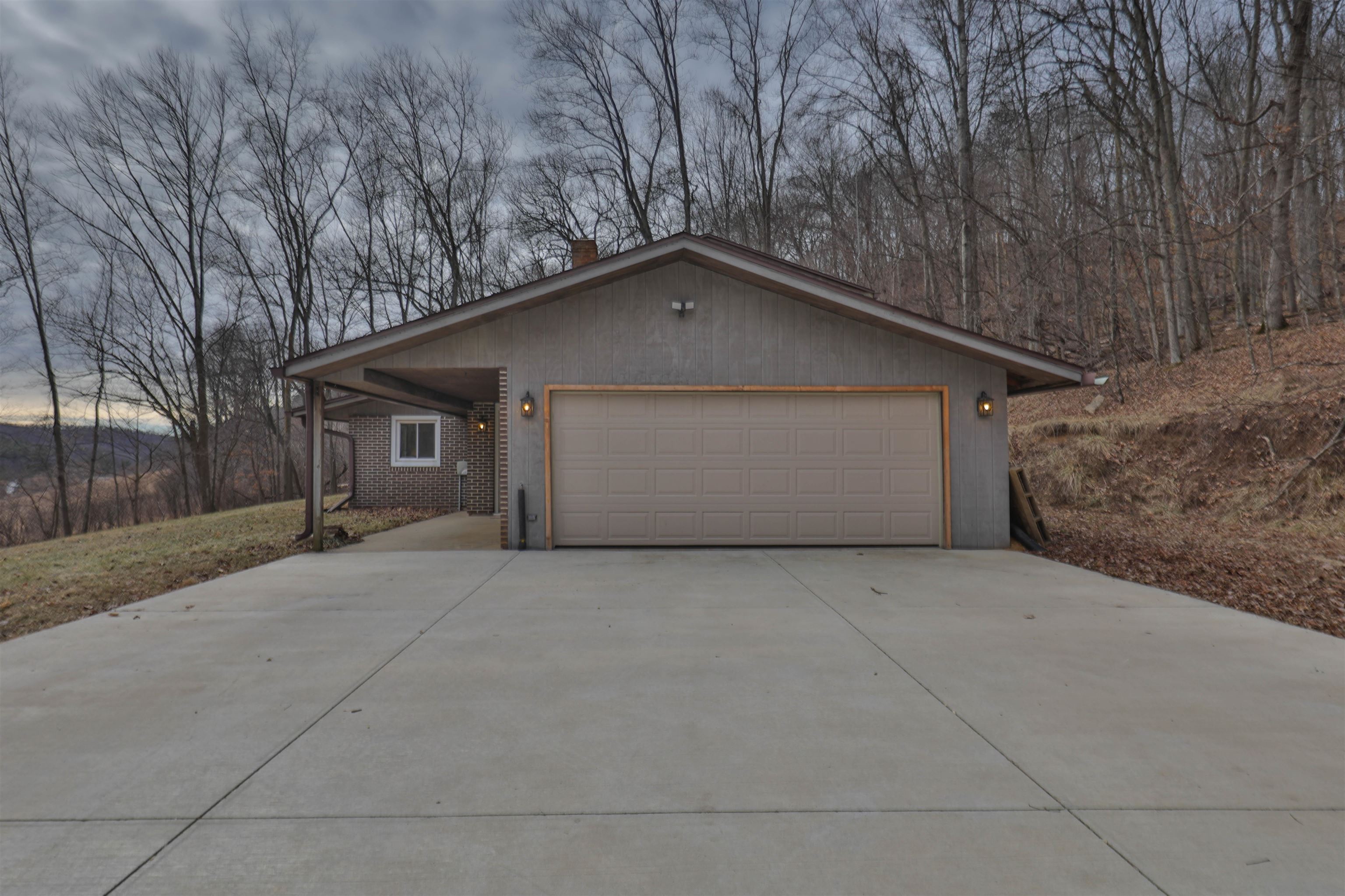 13504 Jungle Bar Lane