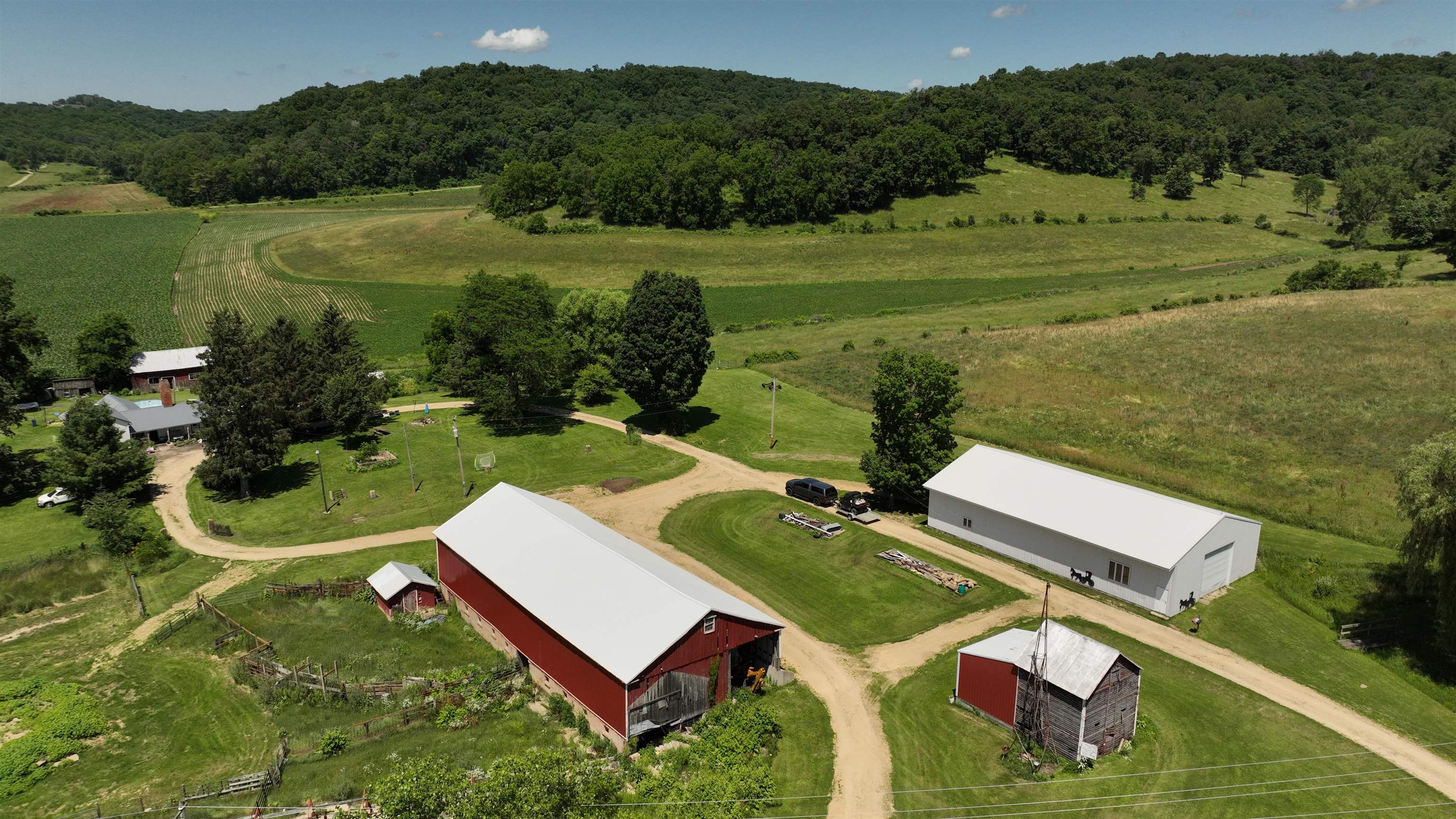 4850 & 4896 County Road H