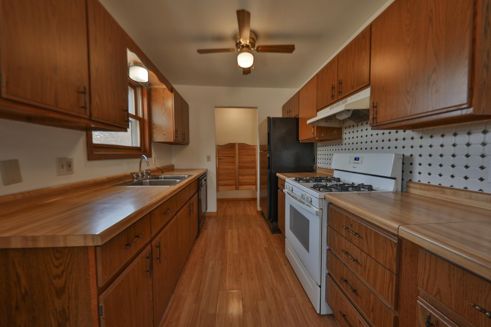 2520 6th Drive