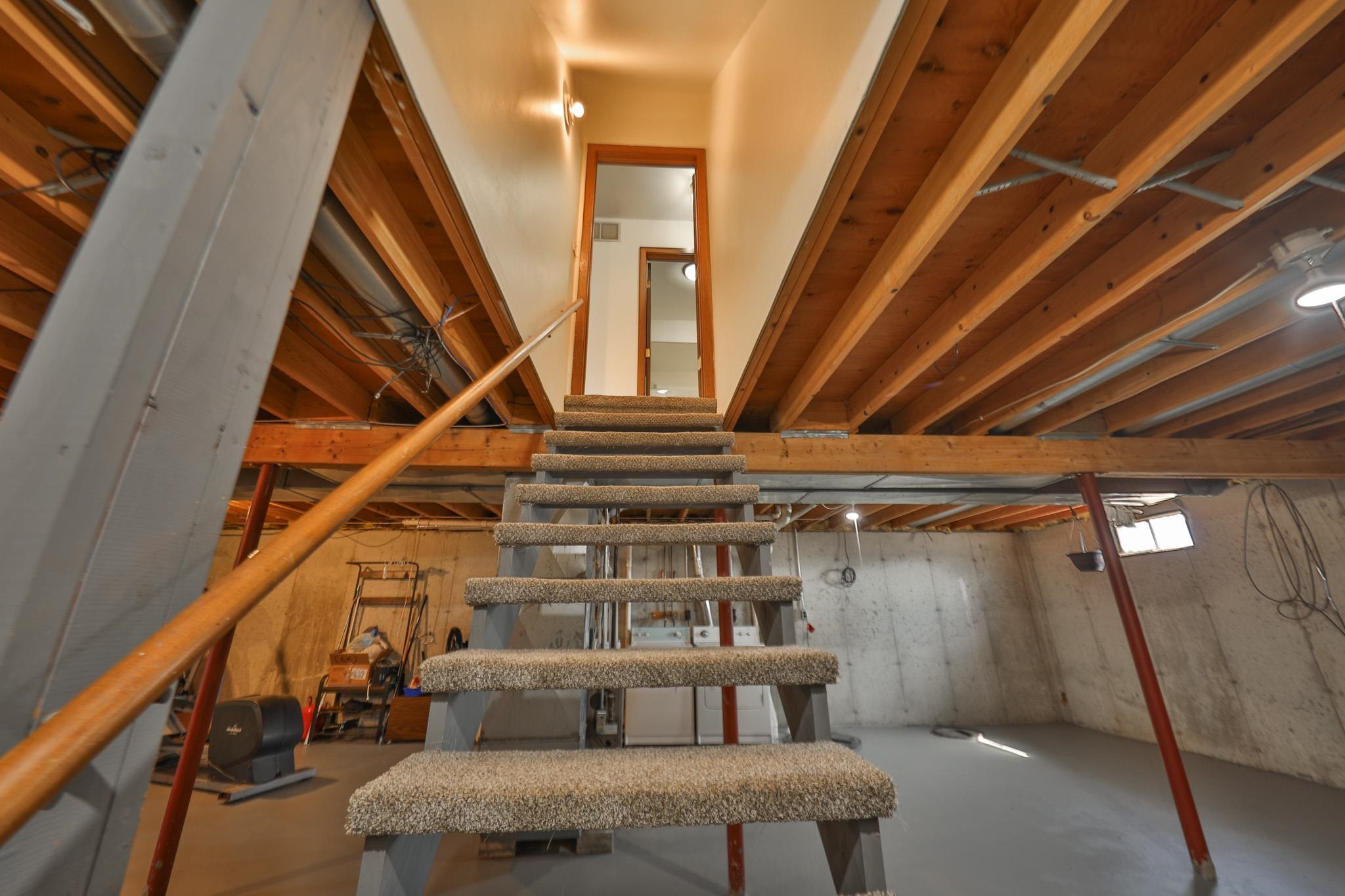 2520 6th Drive