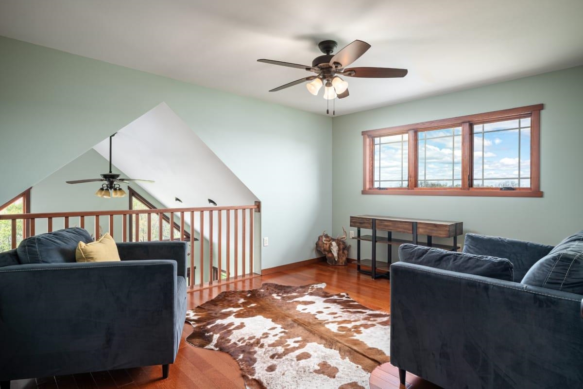 16195 #a Coy Lane