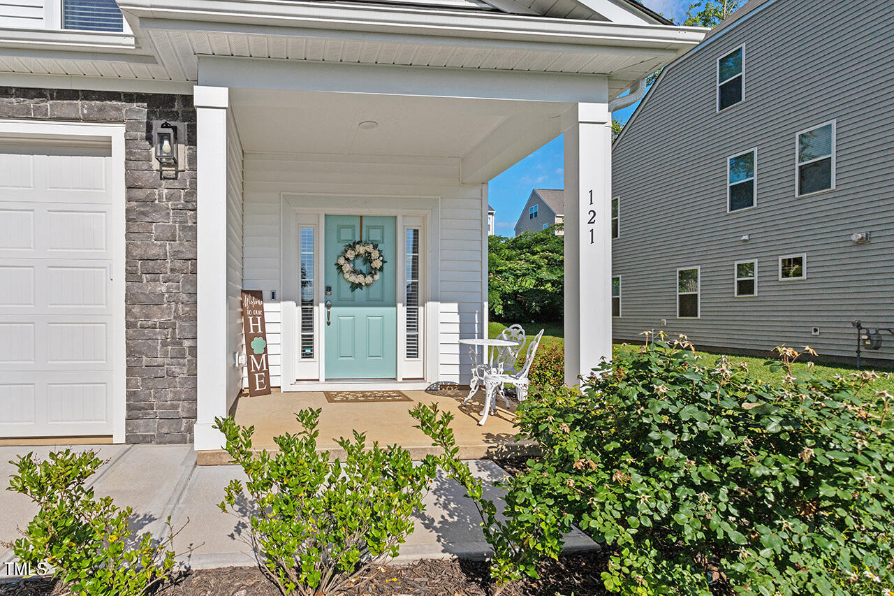 121 Nutmeg Lane