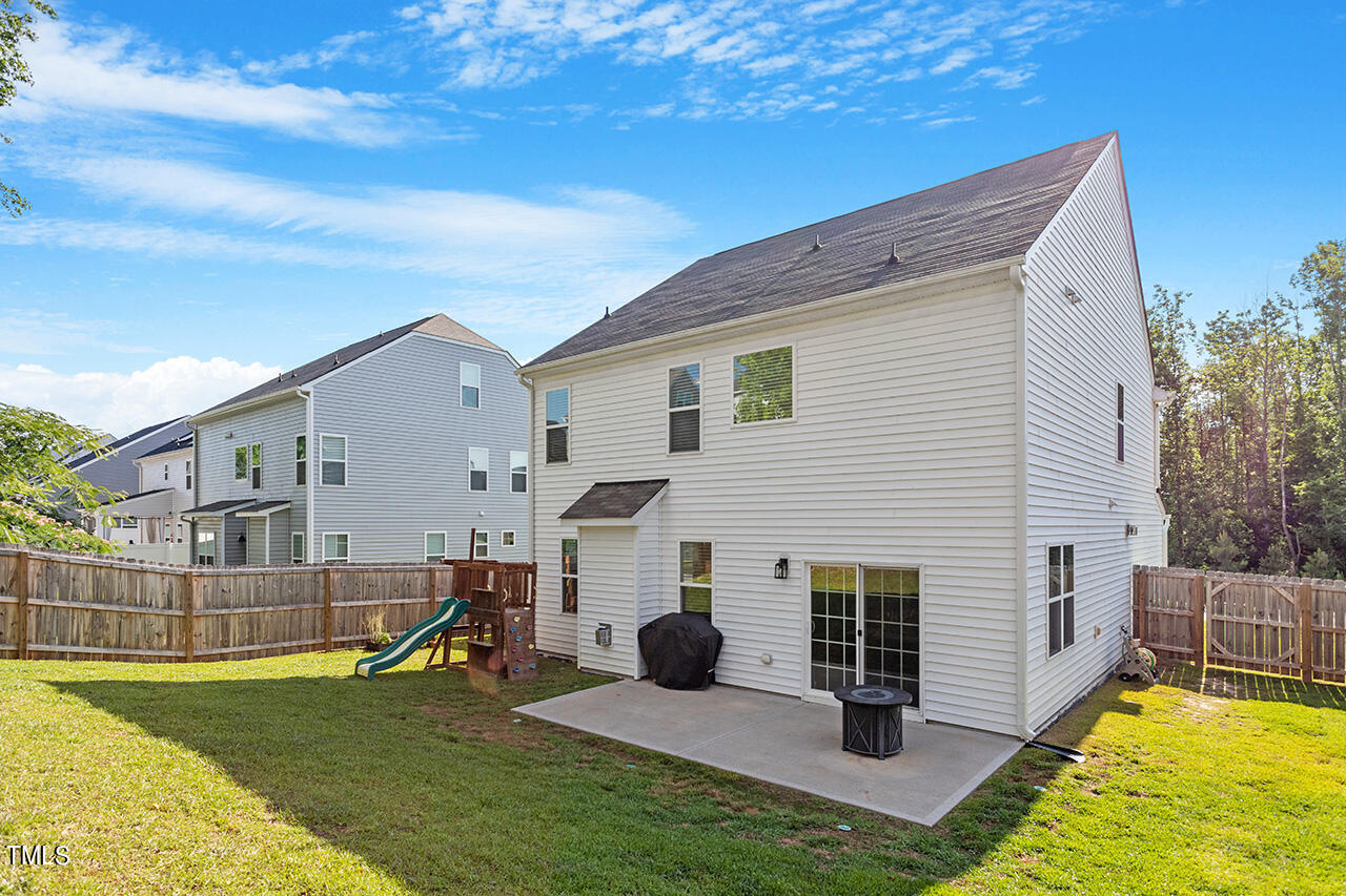 121 Nutmeg Lane