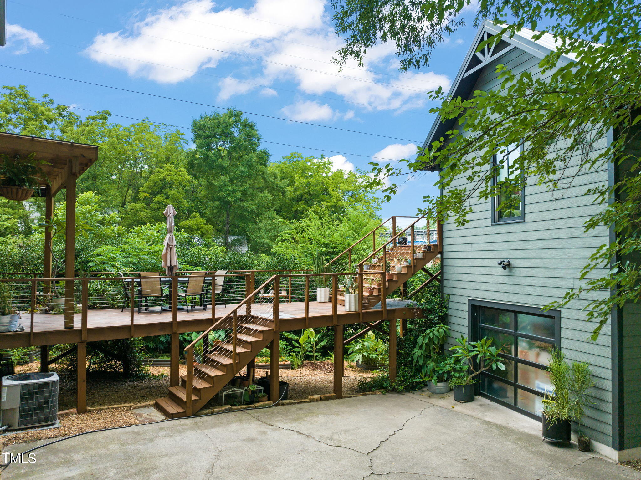 701 Holloway Street