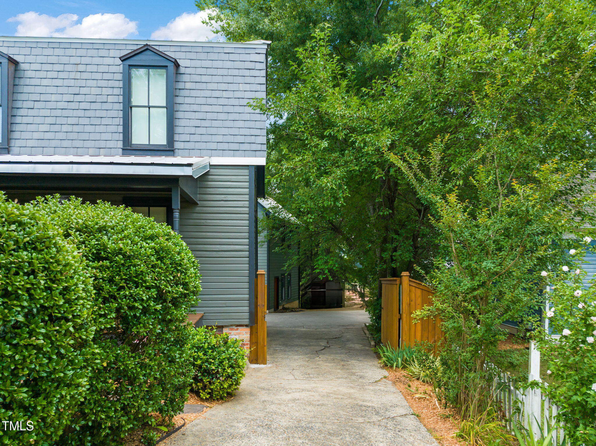 701 Holloway Street