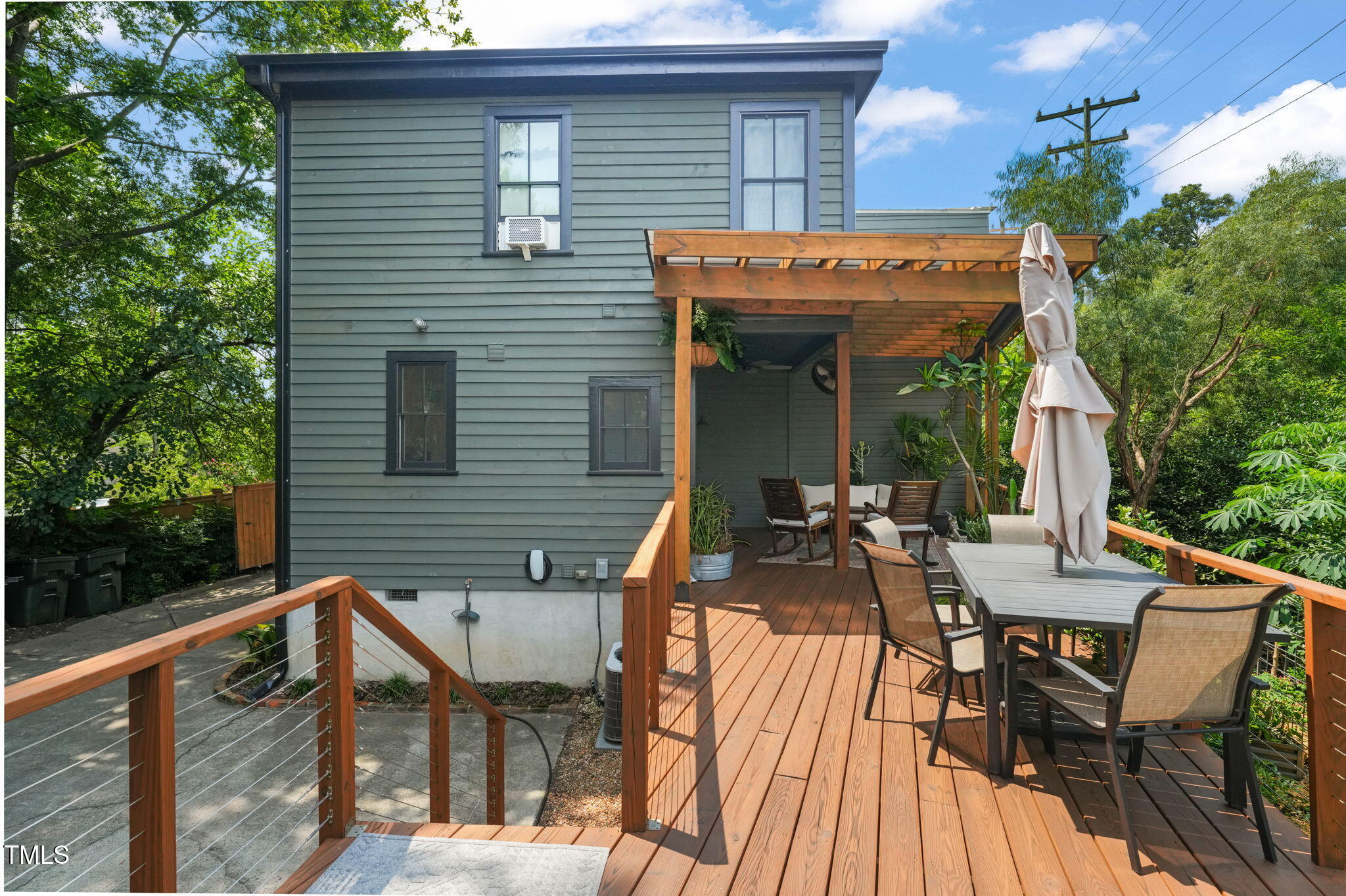 701 Holloway Street