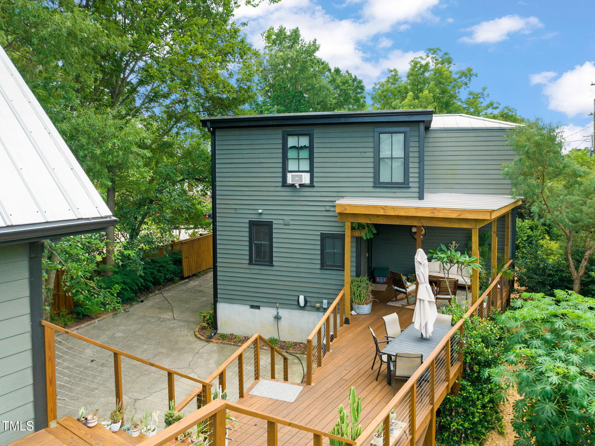 701 Holloway Street
