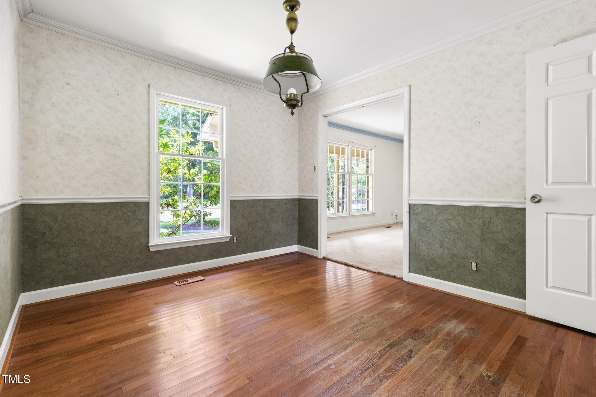 1305 Shady Lane