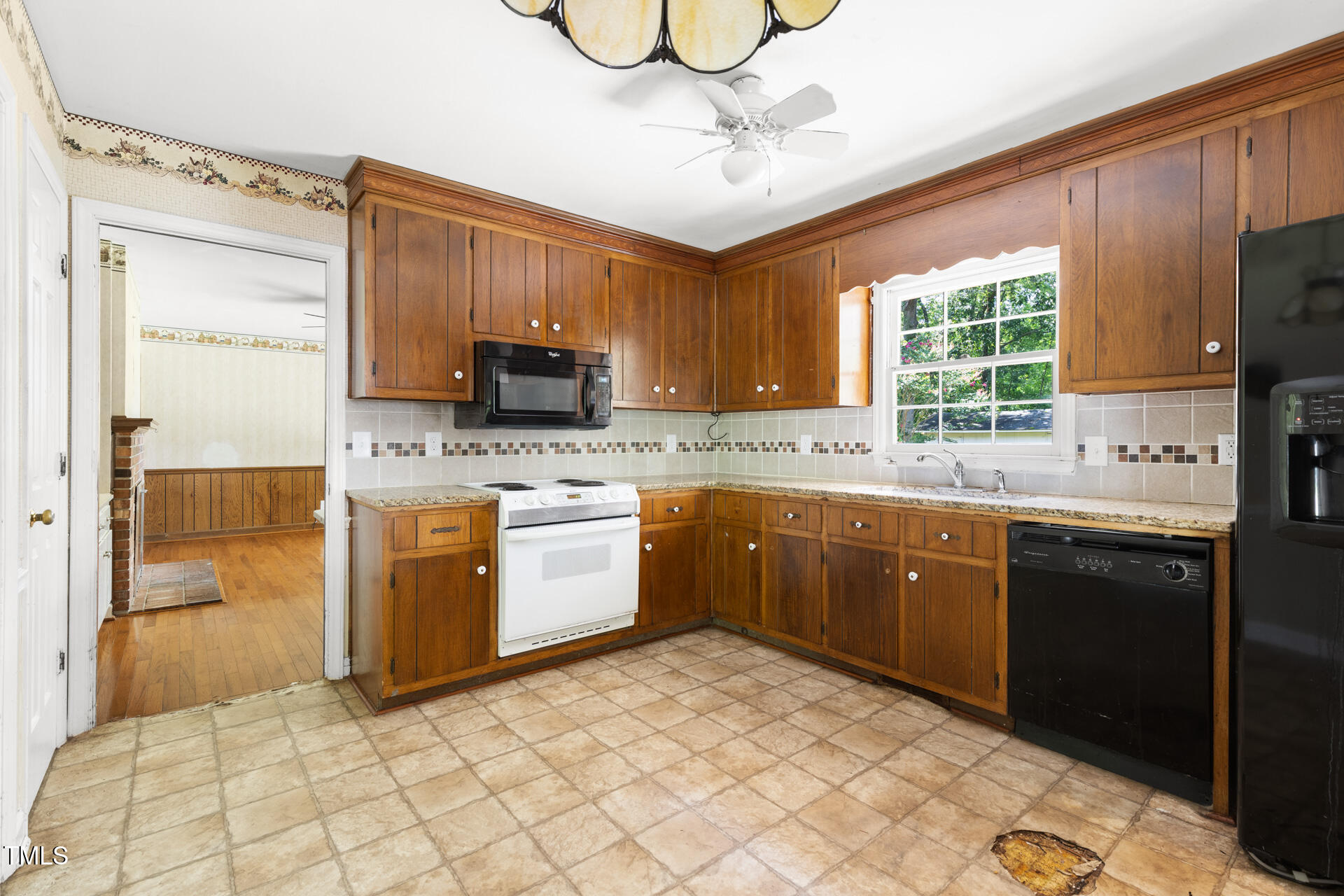 1305 Shady Lane