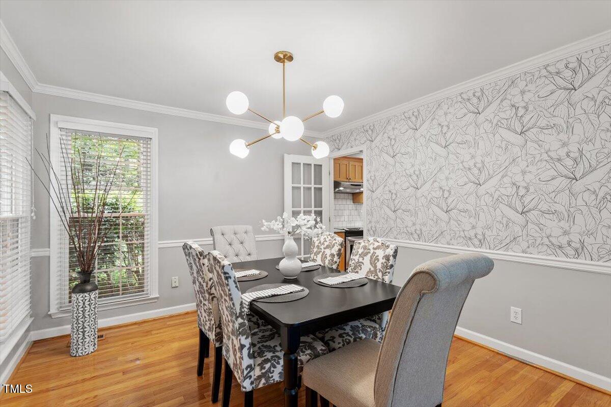 6 Foxlair Court