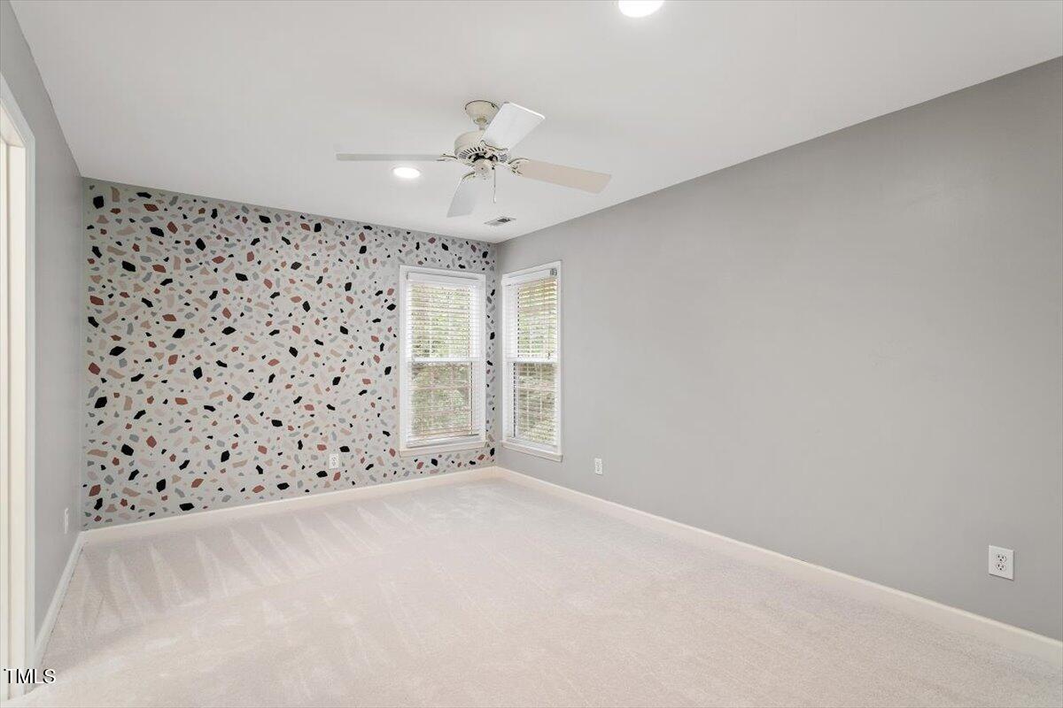 6 Foxlair Court