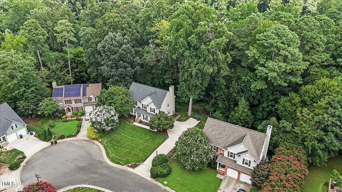 6 Foxlair Court