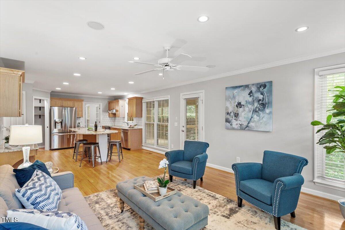 6 Foxlair Court