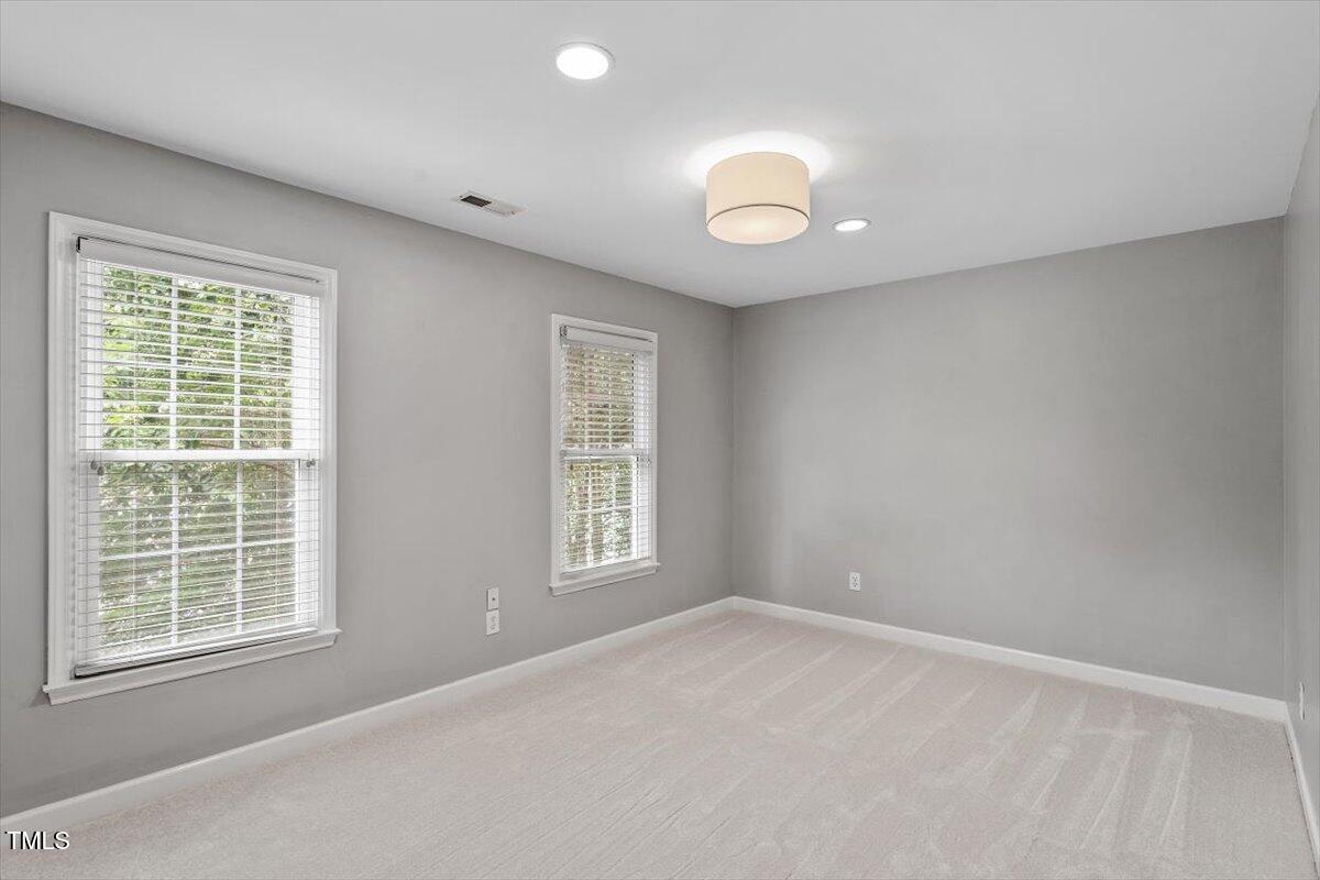 6 Foxlair Court