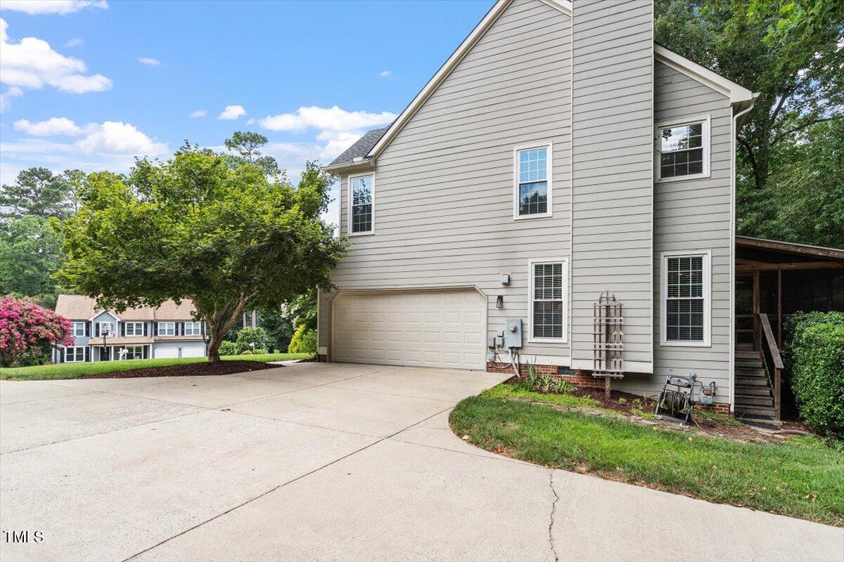 6 Foxlair Court