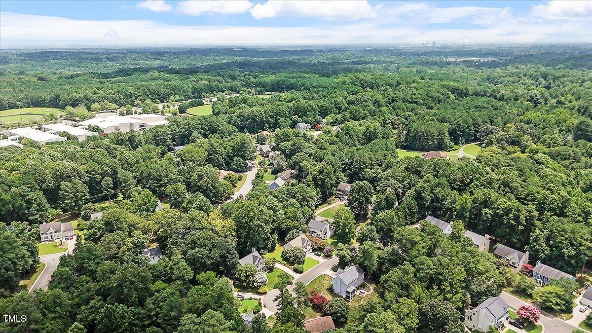 6 Foxlair Court