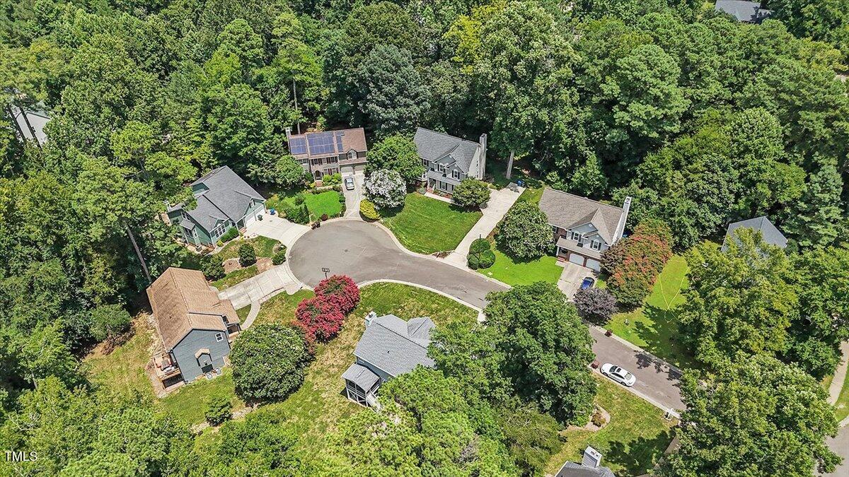 6 Foxlair Court
