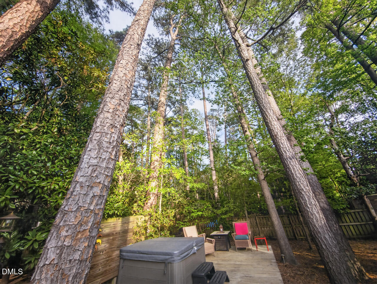 225 W Woodridge Drive