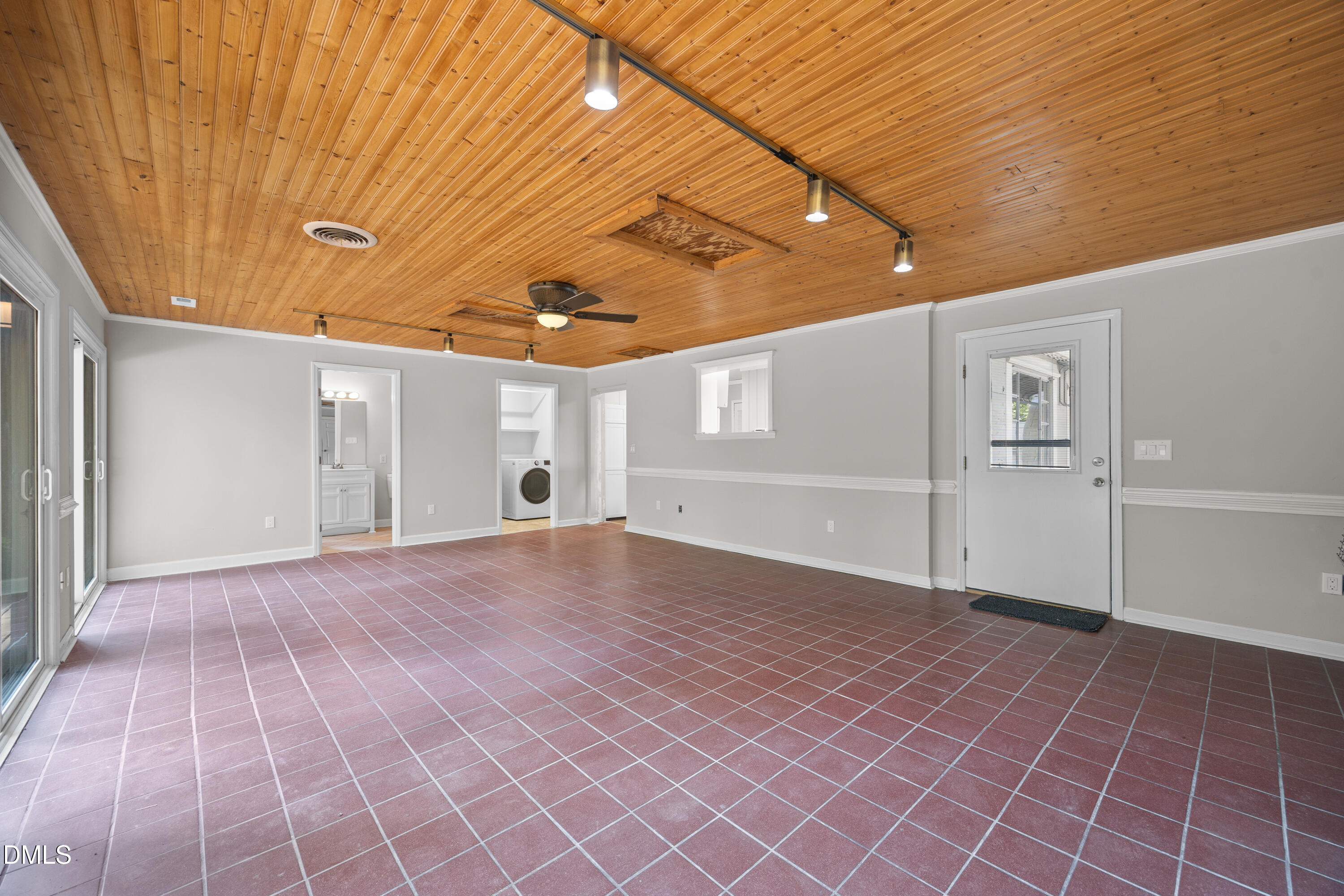 2421 Perkins Road