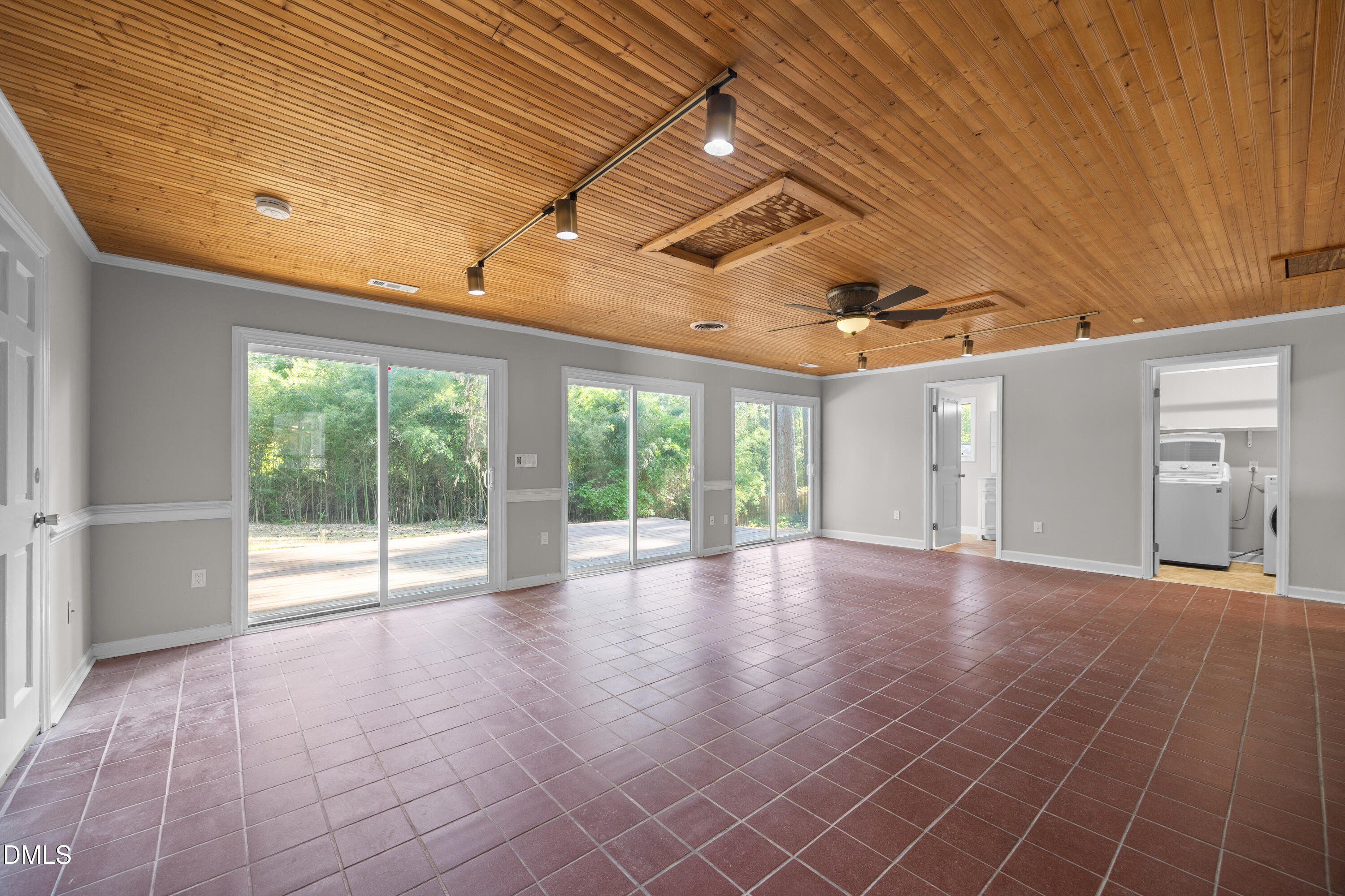 2421 Perkins Road