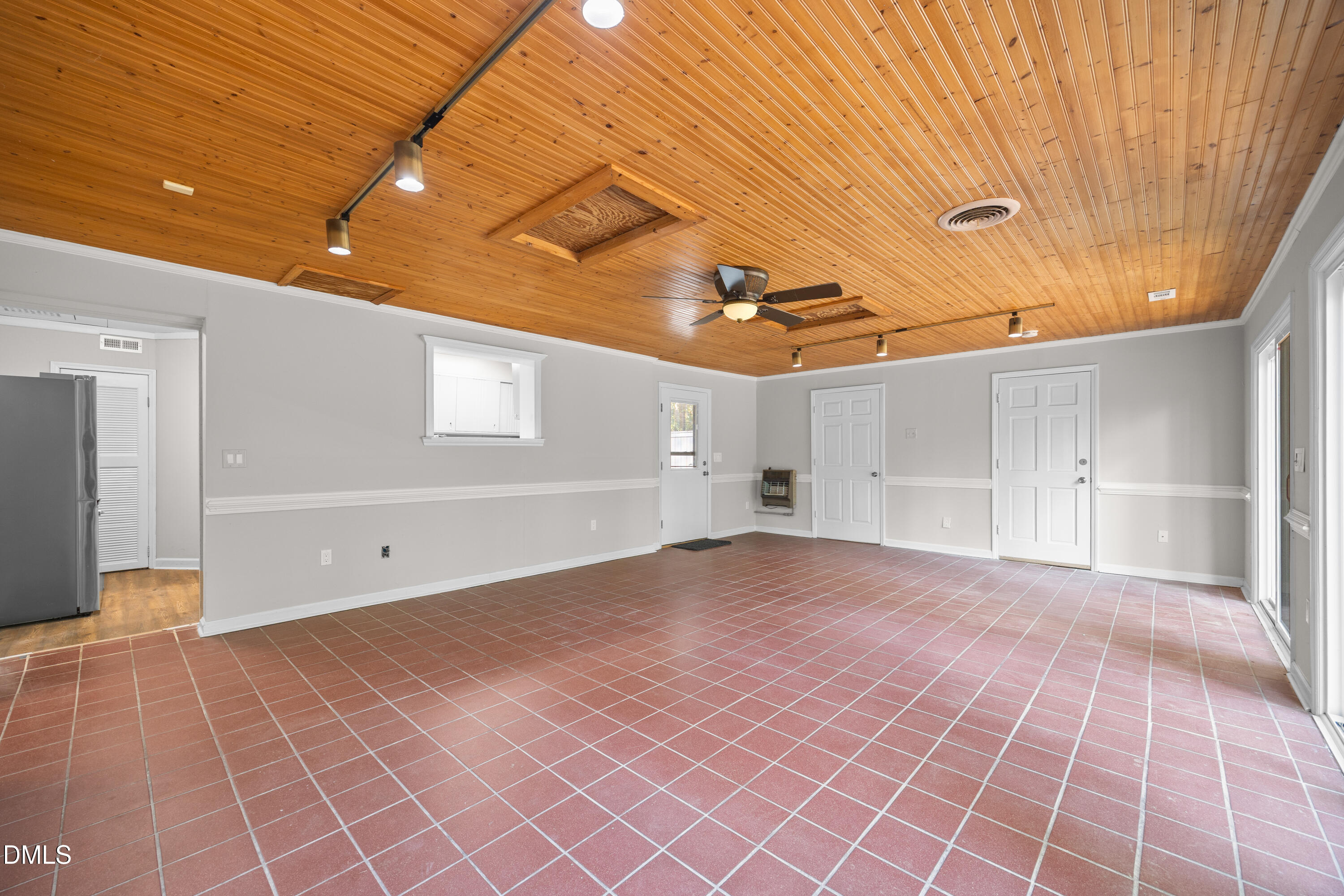 2421 Perkins Road