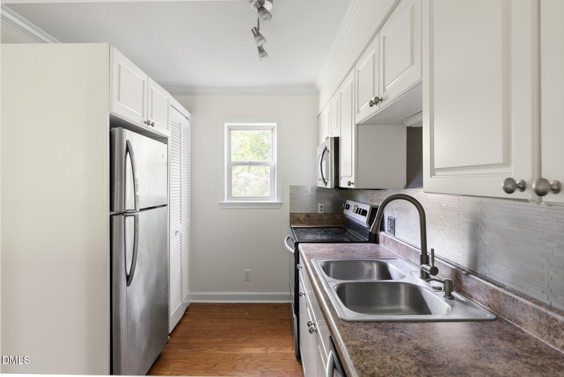 1513 E Franklin Street # 114