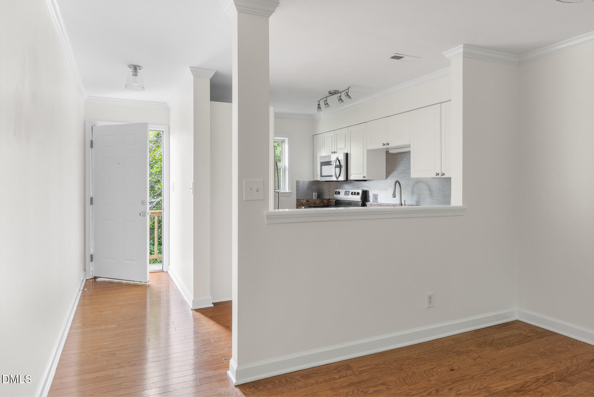 1513 E Franklin Street # 114