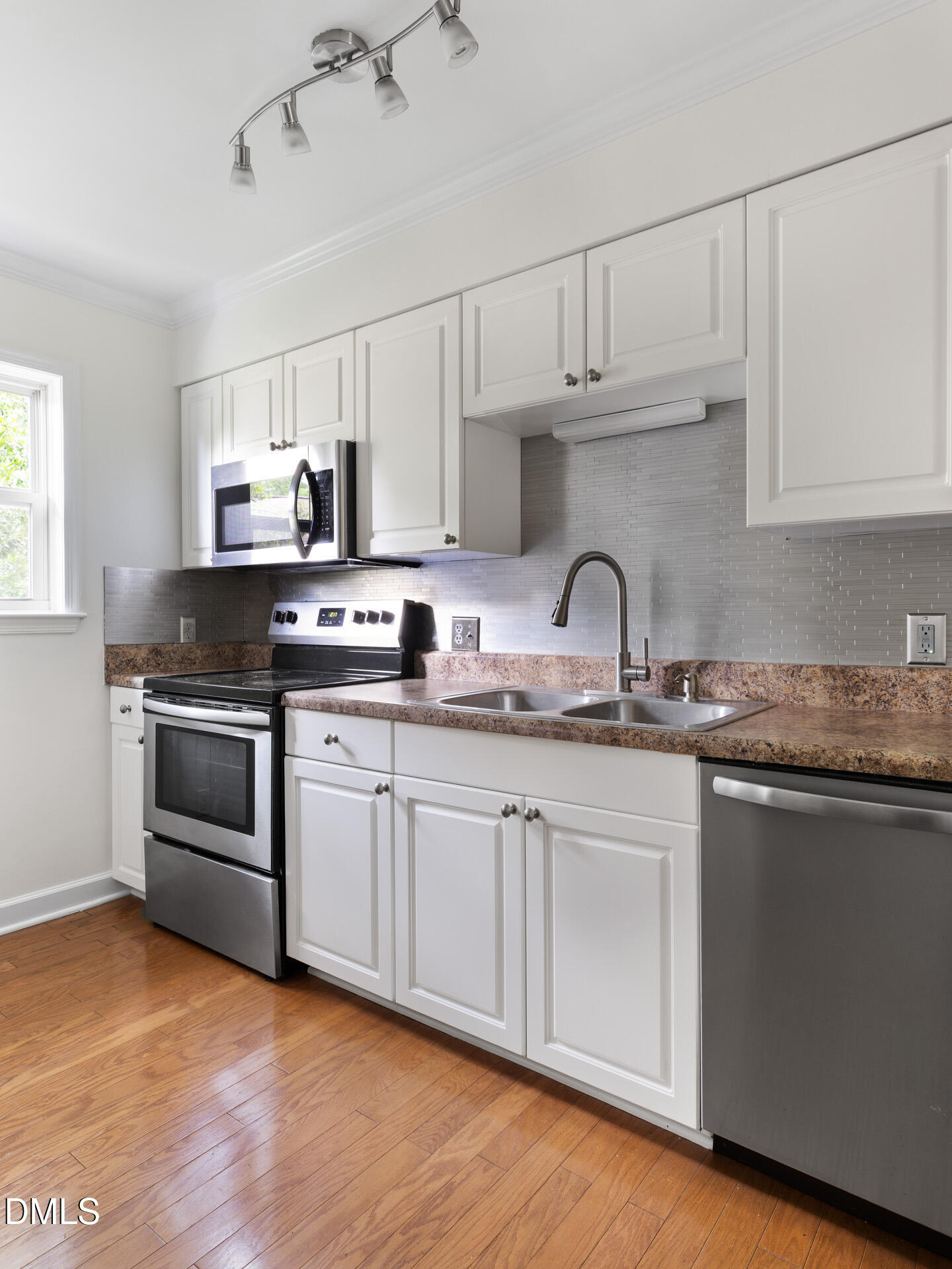 1513 E Franklin Street # 114
