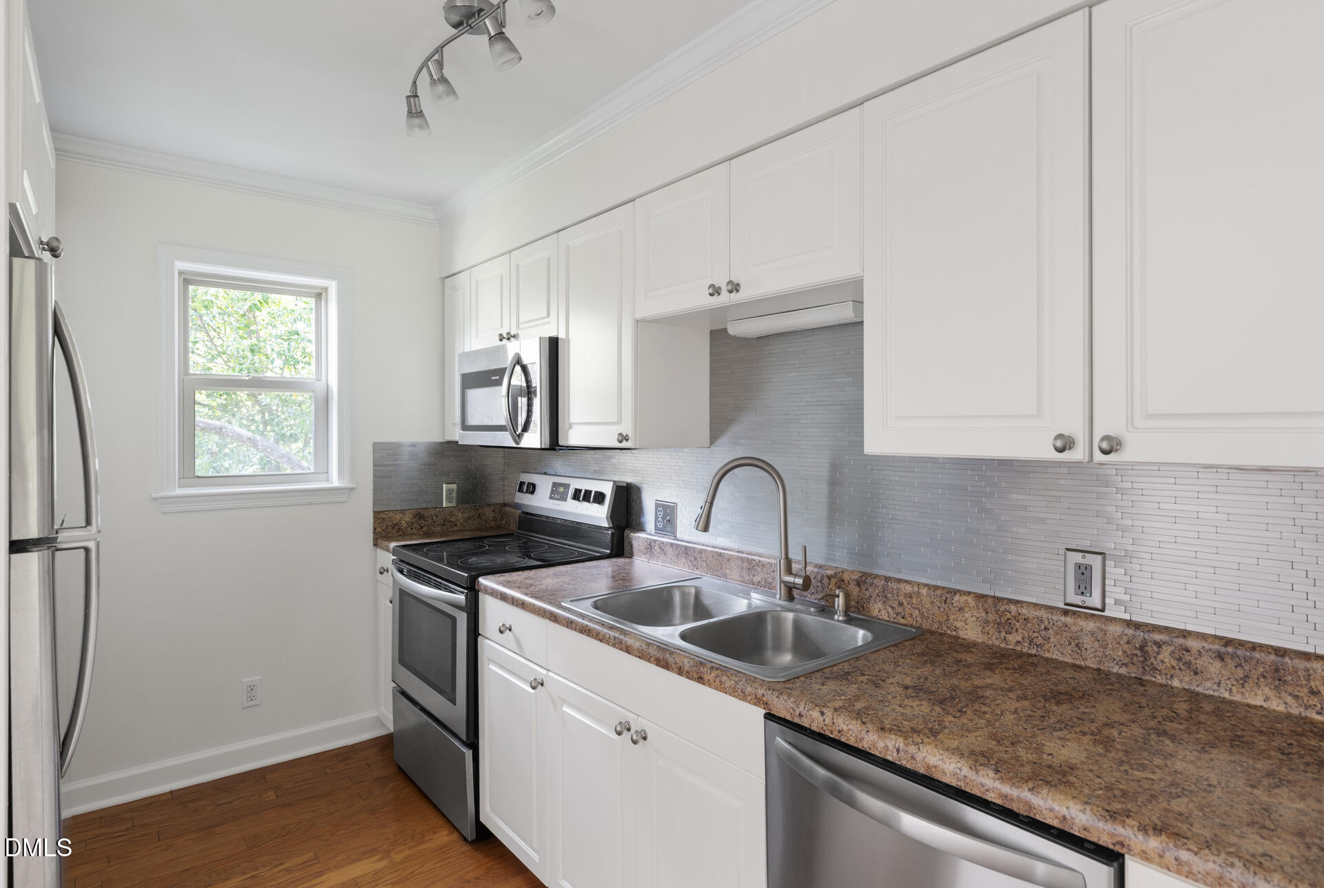 1513 E Franklin Street # 114